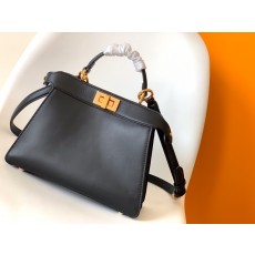 펜디 FENDI Iconic Peekaboo ISeeU 아이코닉 피카부 아이씨유 토트 백